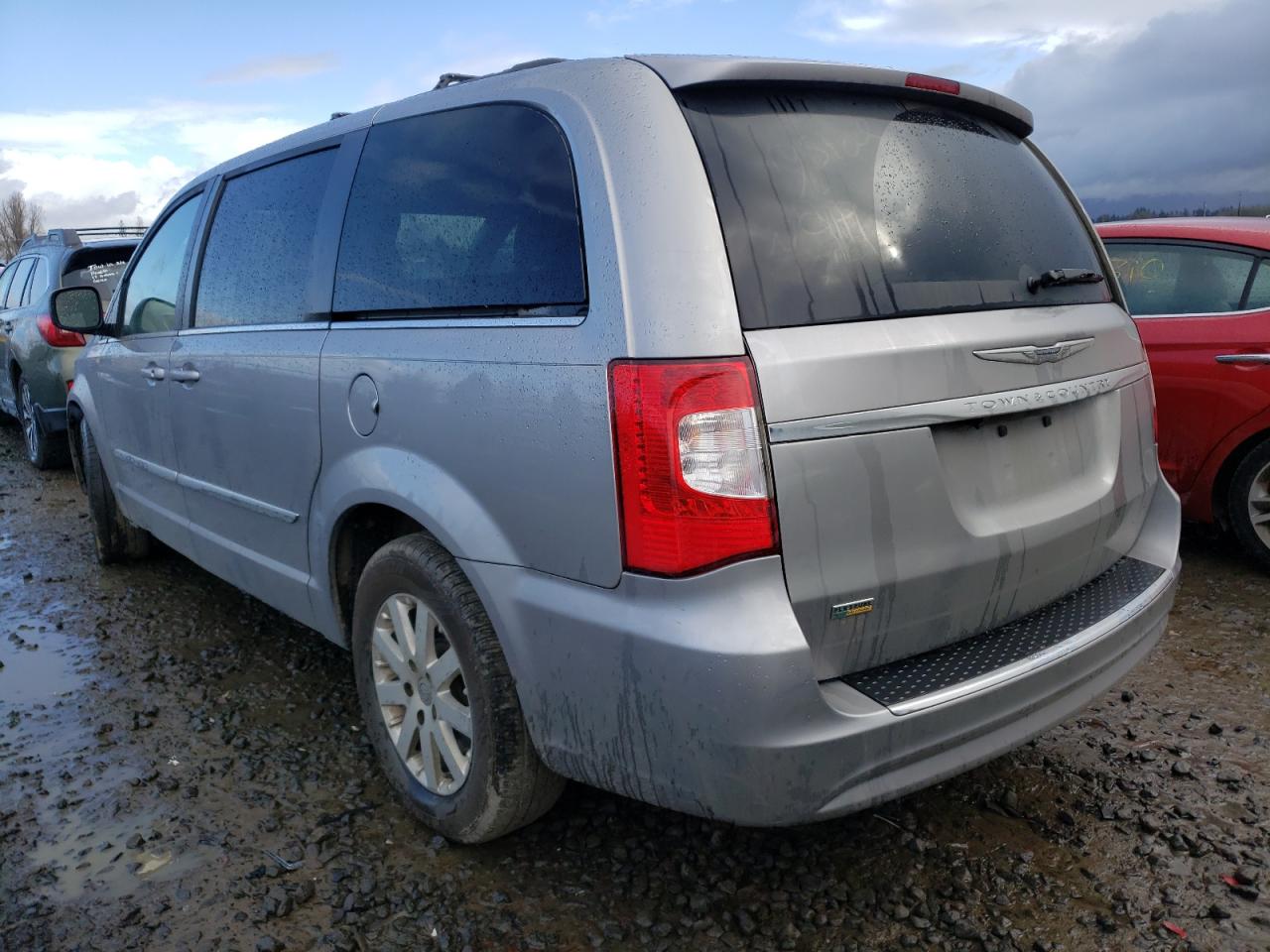 Photo 3 from auction – 2016 CHRYSLER TOWN & COU with VIN 2C4RC1BG5GR295742