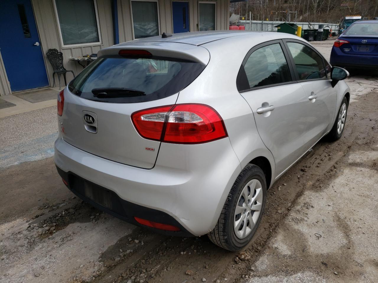 Photo 4 from auction – 2015 KIA RIO LX with VIN KNADM5A39F6518106