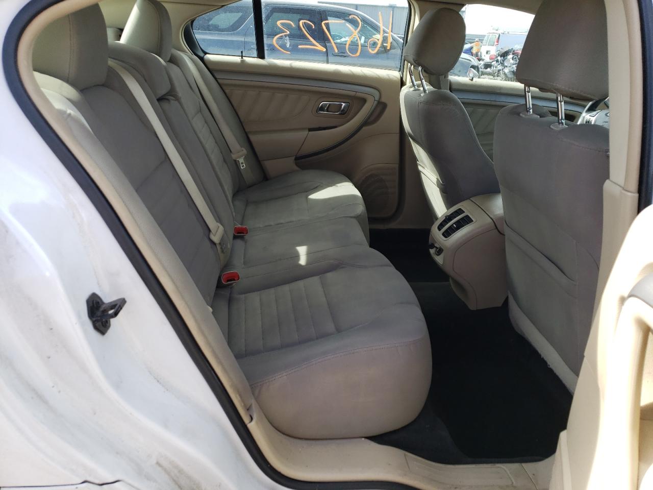 Photo 6 from auction – 2014 FORD TAURUS SE with VIN 1FAHP2D87EG122420