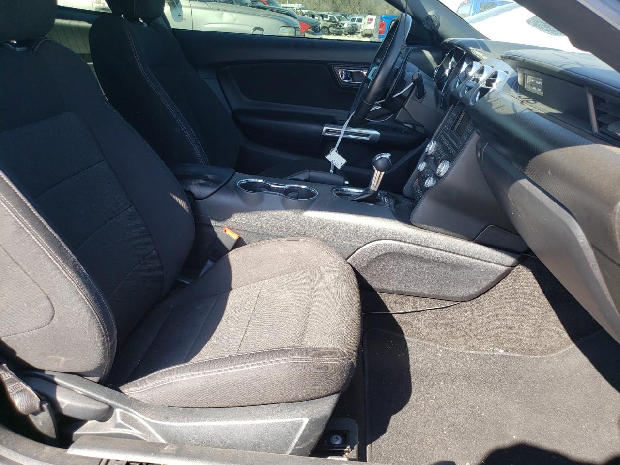 Photo 5 from auction – 2015 FORD MUSTANG with VIN 1FA6P8AM1F5350132