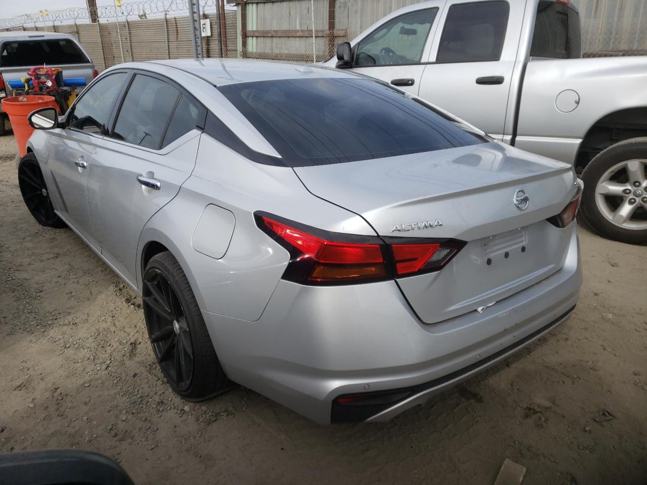 Photo 3 from auction – 2019 NISSAN ALTIMA SL with VIN 1N4BL4EV4KC196477