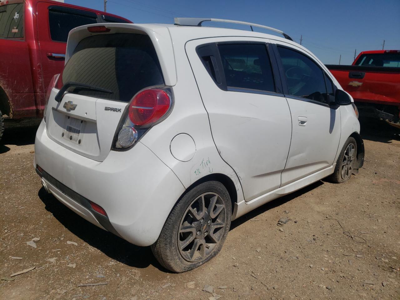Foto 4 de la subasta – 2013 CHEVROLET SPARK 2LT con VIN KL8CF6S95DC586248
