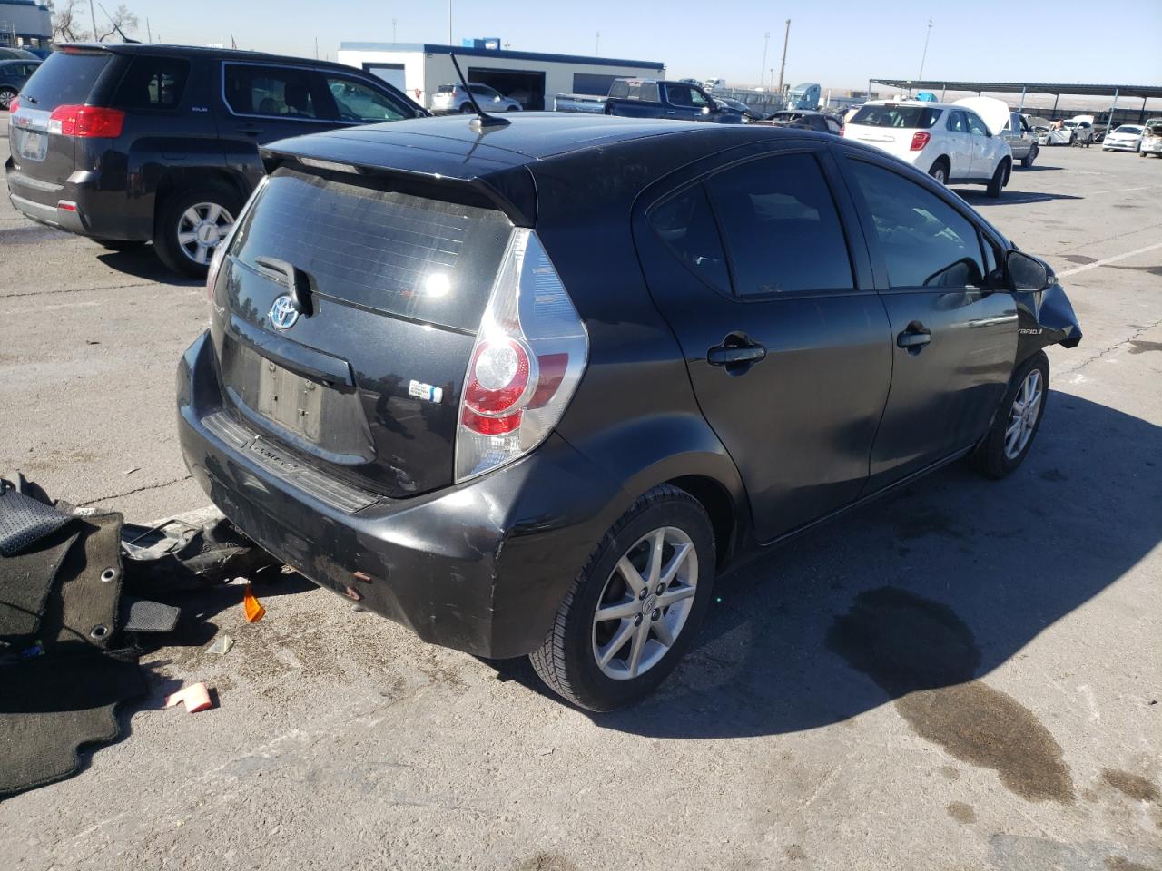 Photo 4 from auction – 2012 TOYOTA PRIUS C with VIN JTDKDTB35C1007756