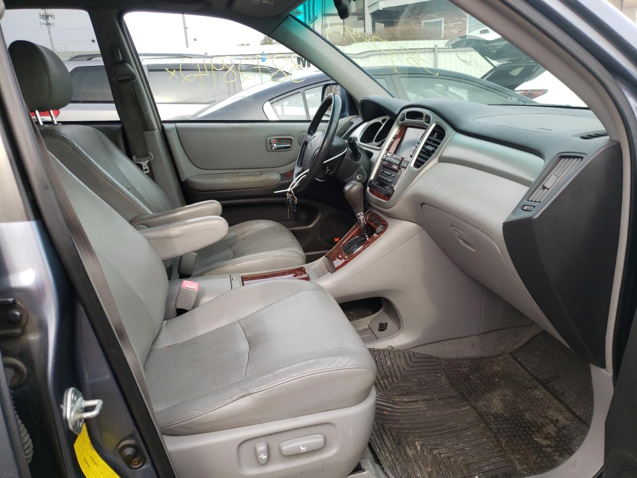 Photo 5 from auction – 2006 TOYOTA HIGHLANDER with VIN JTEEP21A660136948