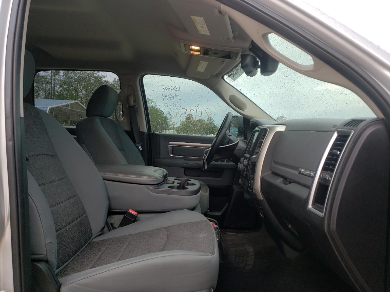 Photo 5 from auction – 2017 RAM 1500 SLT with VIN 1C6RR6LG9HS598640