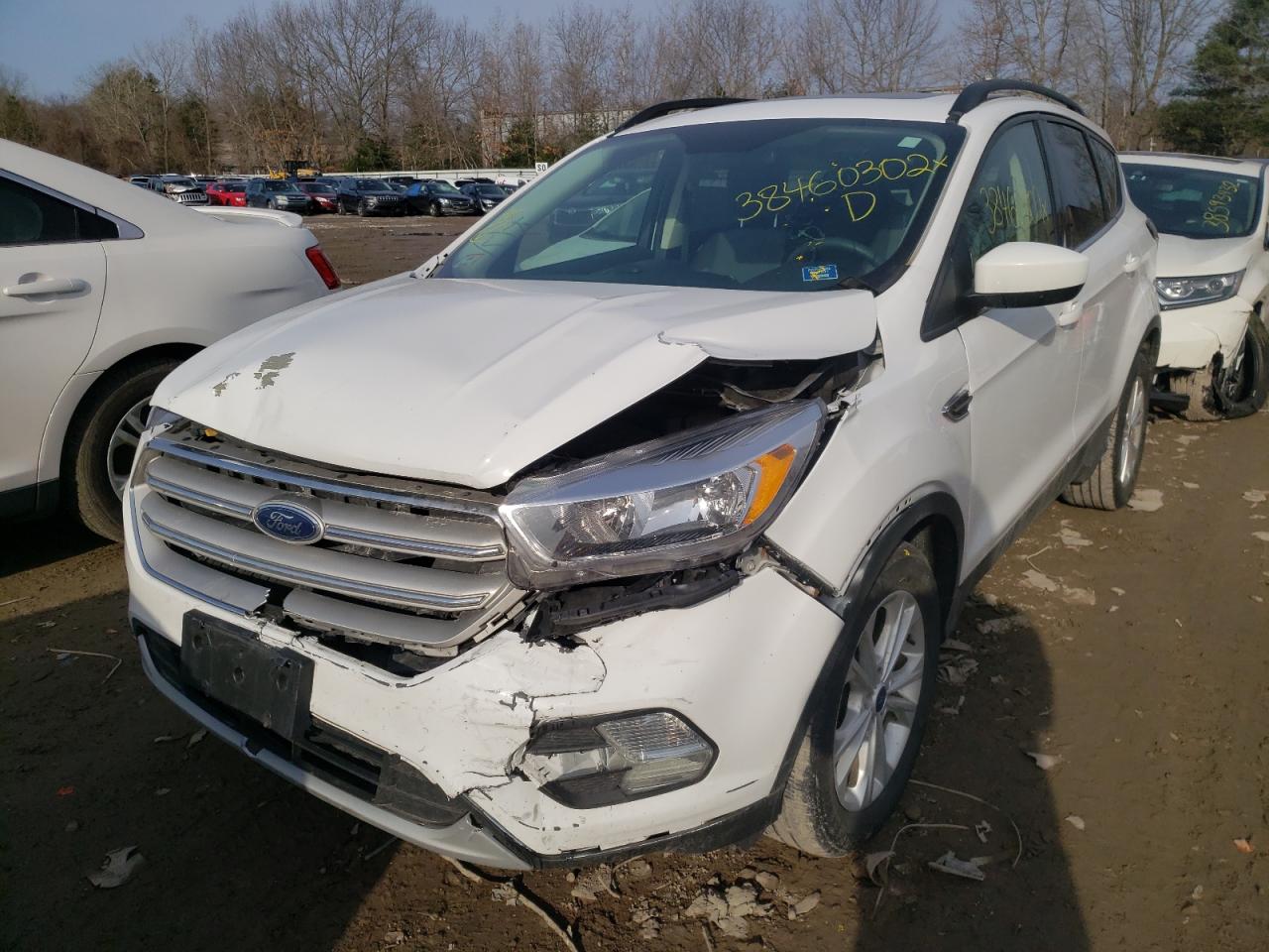 Photo 2 from auction – 2018 FORD ESCAPE SE with VIN 1FMCU9GD7JUB75611