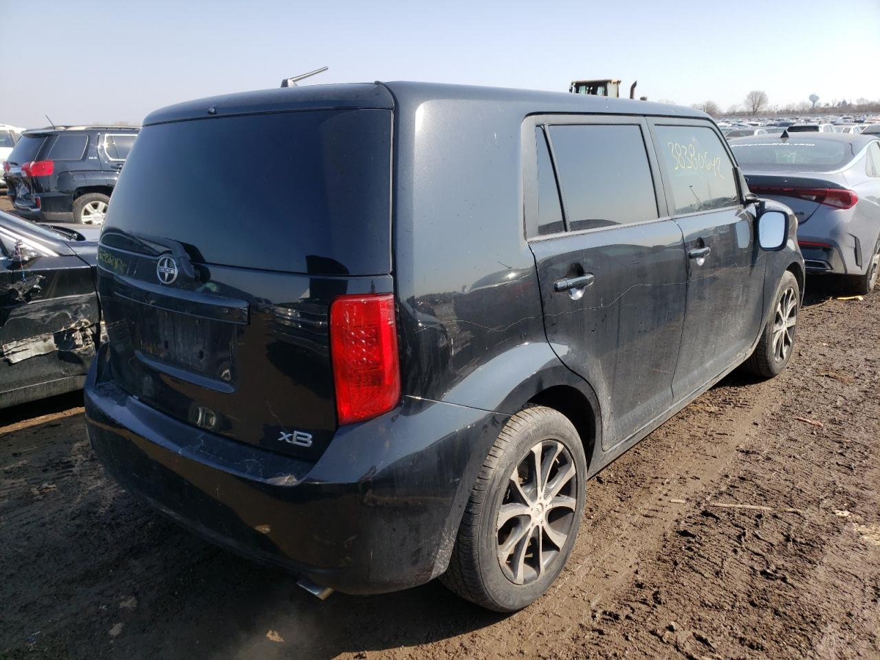 Photo 4 from auction – 2008 TOYOTA SCION with VIN JTLKE50E581043004