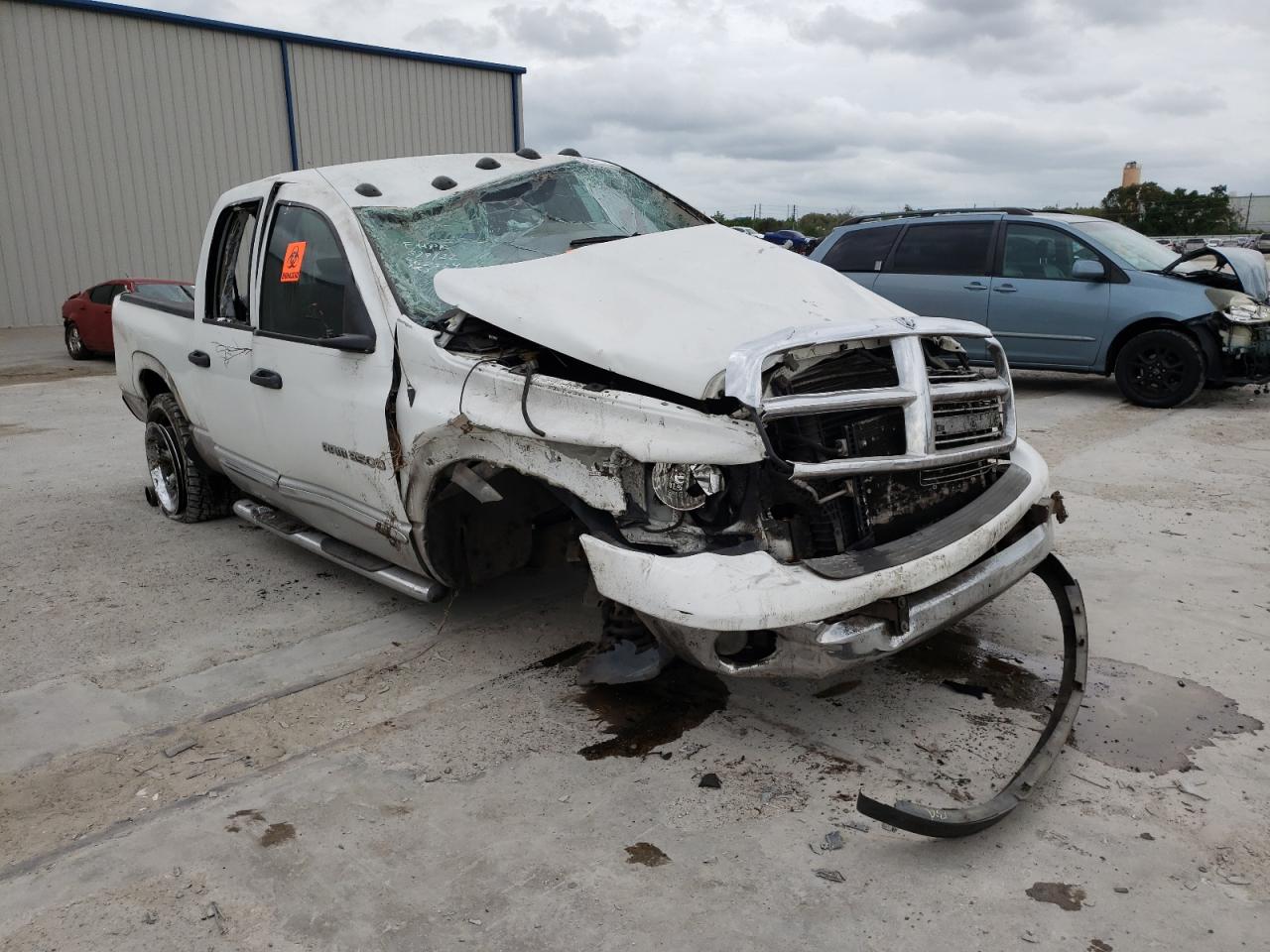 DODGE RAM 3500 S 2005 مع رقم تعريف المركبة 3D7LR38C45G710448 - صورة من المزاد