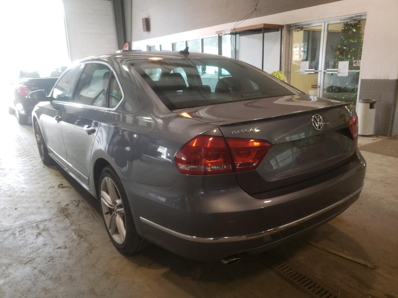 Photo 3 from auction – 2013 VOLKSWAGEN PASSAT SEL with VIN 1VWCM7A38DC079227