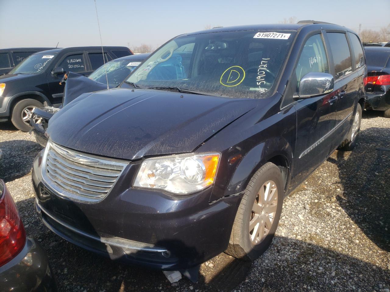 Photo 2 from auction – 2011 CHRYSLER TOWN & COU with VIN 2A4RR8DG0BR749421
