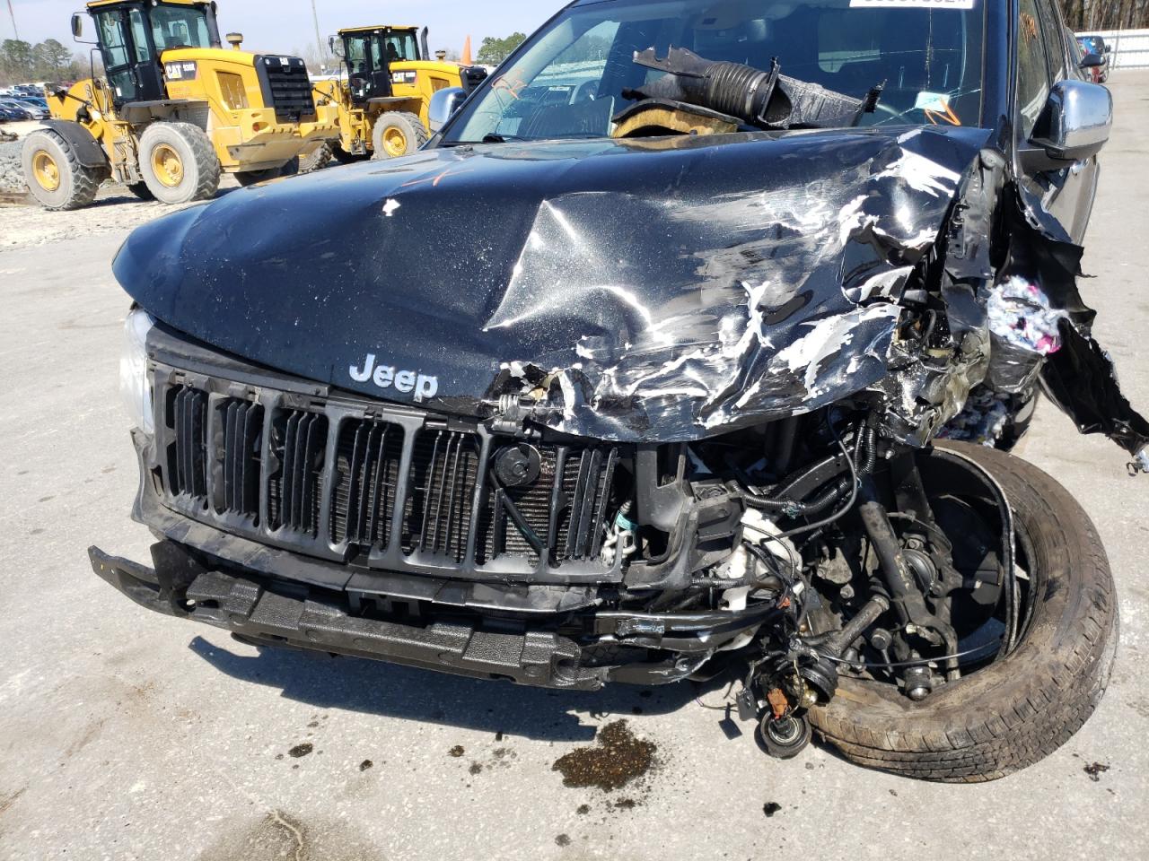 Photo 9 from auction – 2011 JEEP GRAND CHER with VIN 1J4RR5GT9BC569810