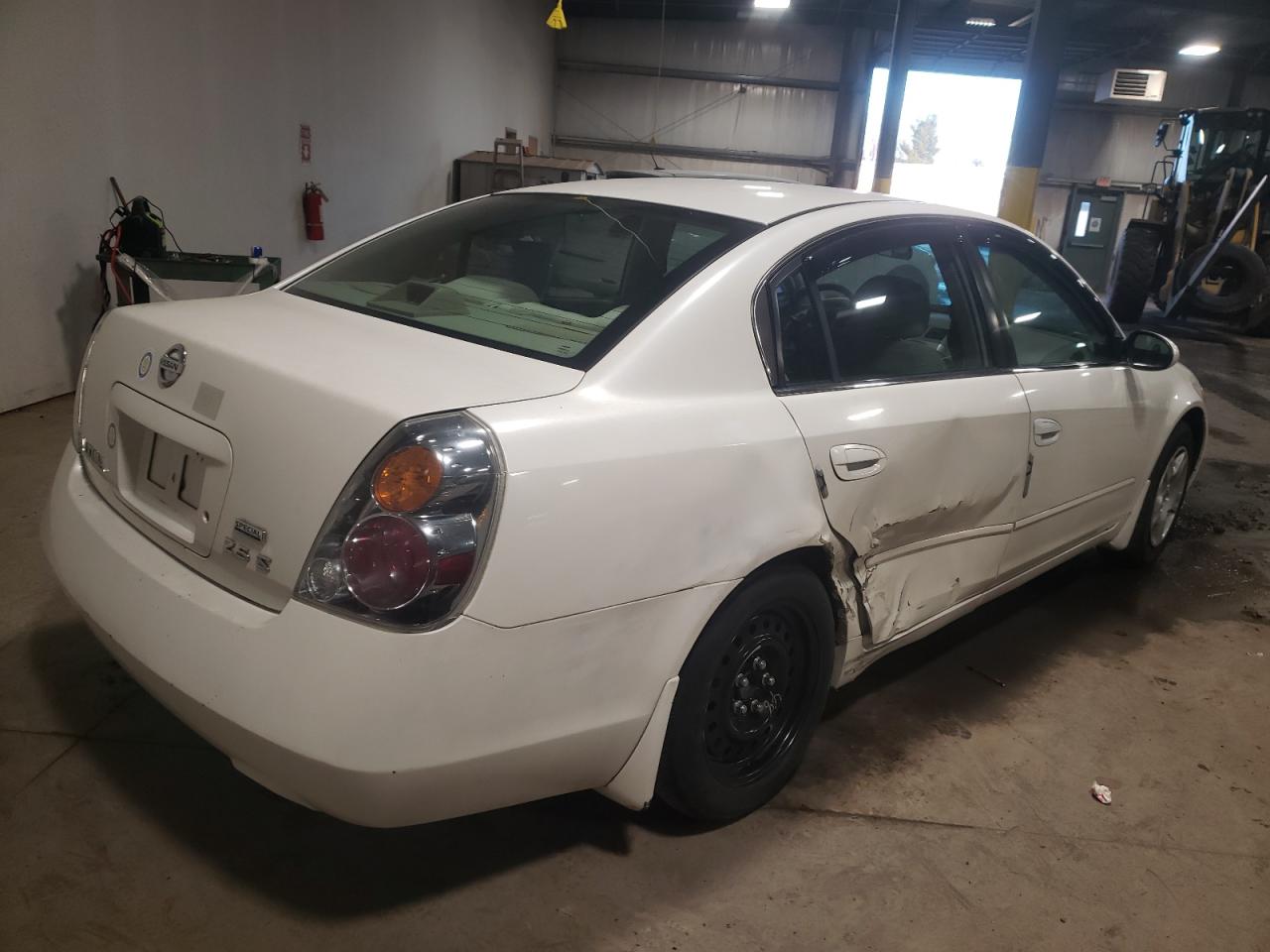 Photo 4 from auction – 2004 NISSAN ALTIMA BAS with VIN 1N4AL11D24C184581