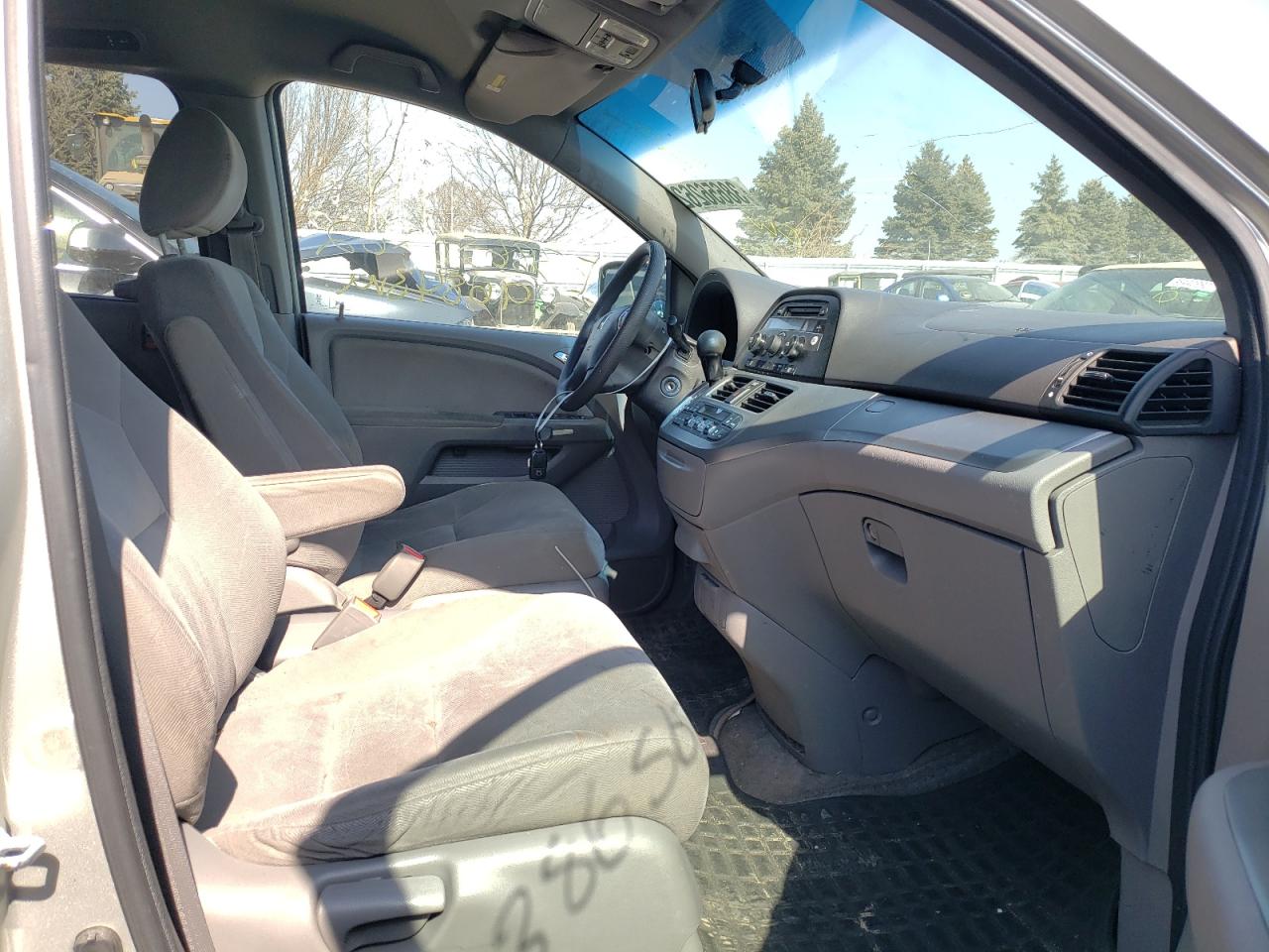 Photo 5 from auction – 2009 HONDA ODYSSEY EX with VIN 5FNRL38439B009667