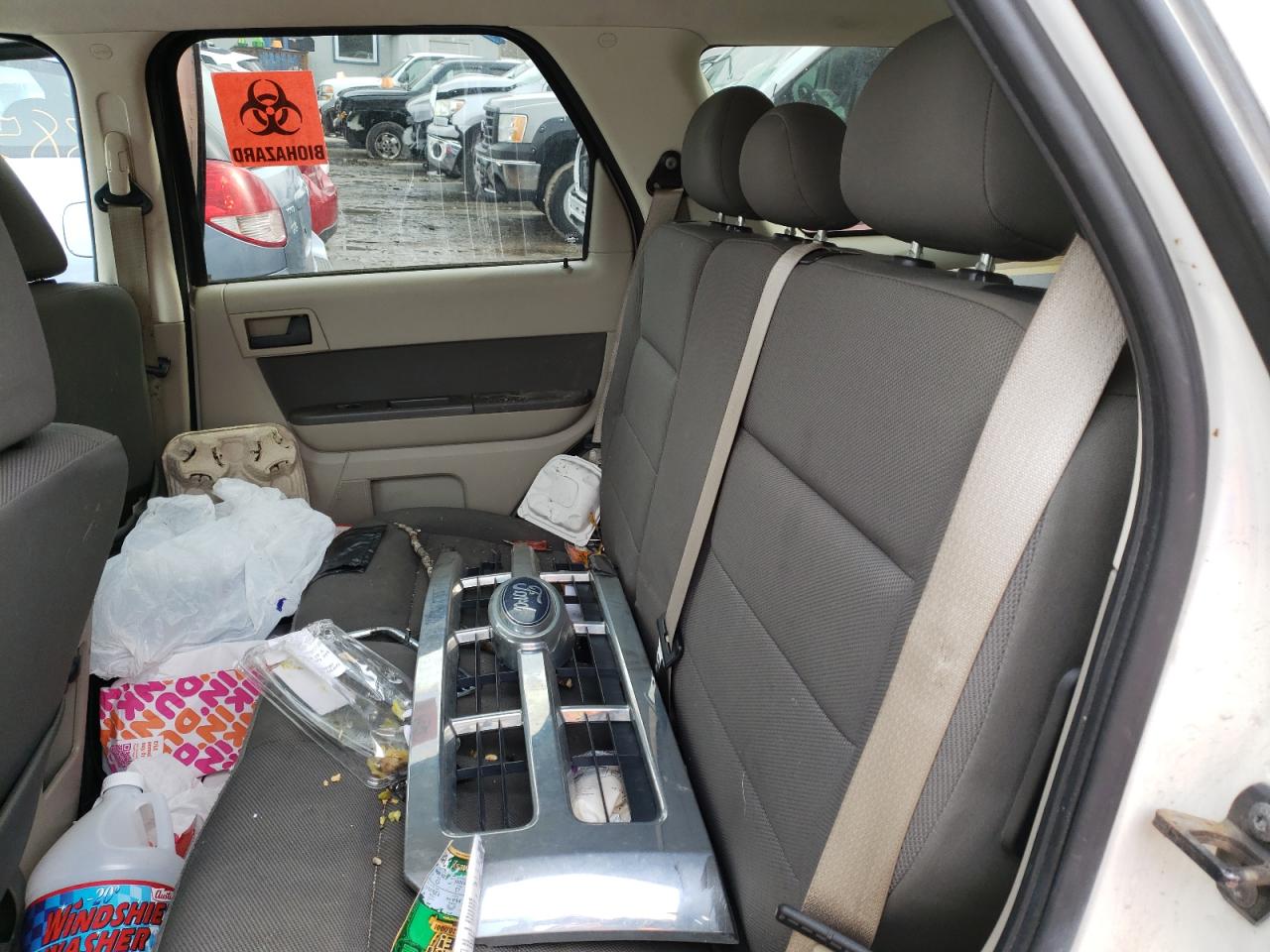 Photo 6 from auction – 2009 FORD ESCAPE XLT with VIN 1FMCU93G49KA46054
