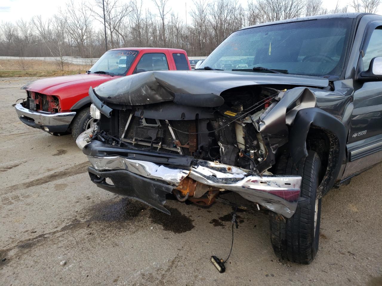 Photo 10 from auction – 2000 CHEVROLET SILVERADO with VIN 1GCEK19T6YE315922