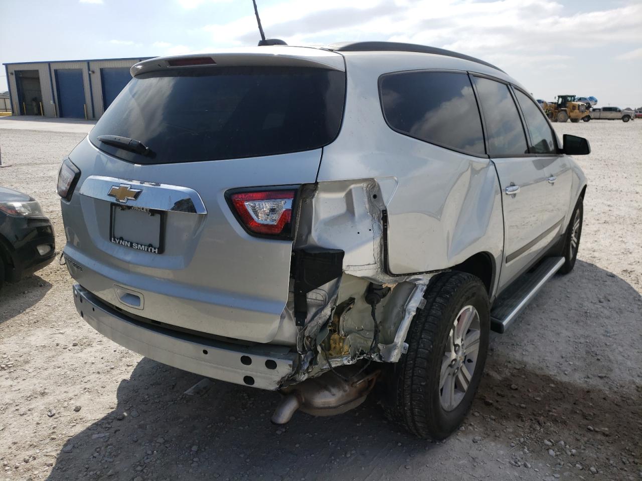 Photo 4 from auction – 2017 CHEVROLET TRAVERSE L with VIN 1GNKRFED7HJ321415