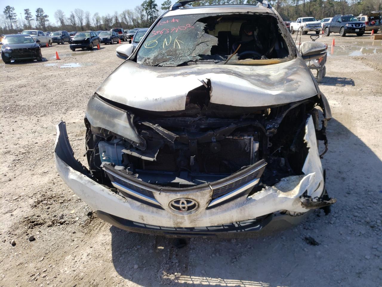 Photo 9 from auction – 2013 TOYOTA RAV4 XLE with VIN JTMWFREVXDD008591