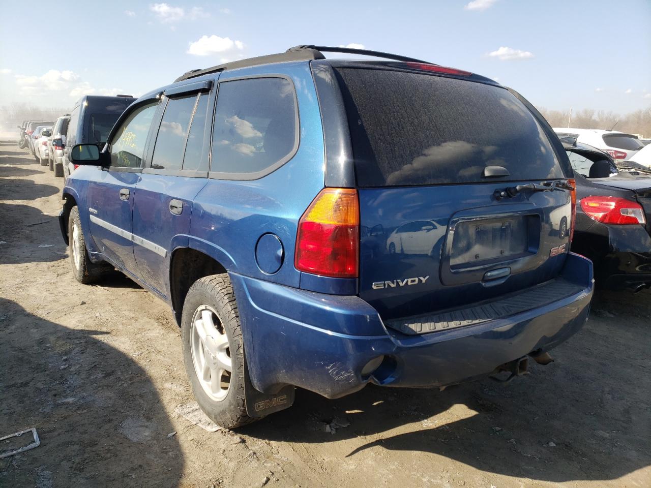 Photo 3 from auction – 2006 GMC ENVOY with VIN 1GKDT13S262223038