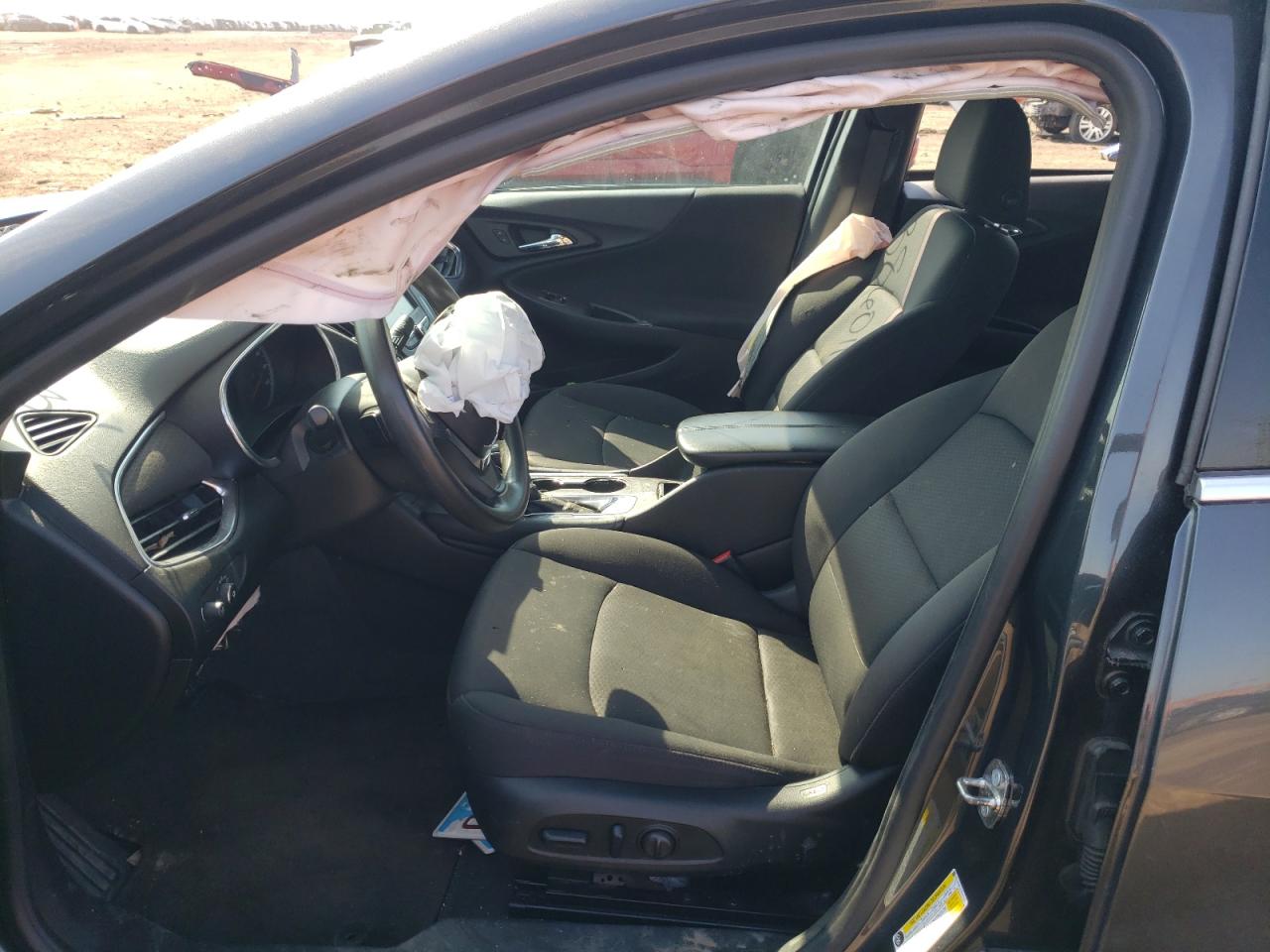 Photo 5 from auction – 2018 CHEVROLET MALIBU LT with VIN 1G1ZD5ST4JF257413