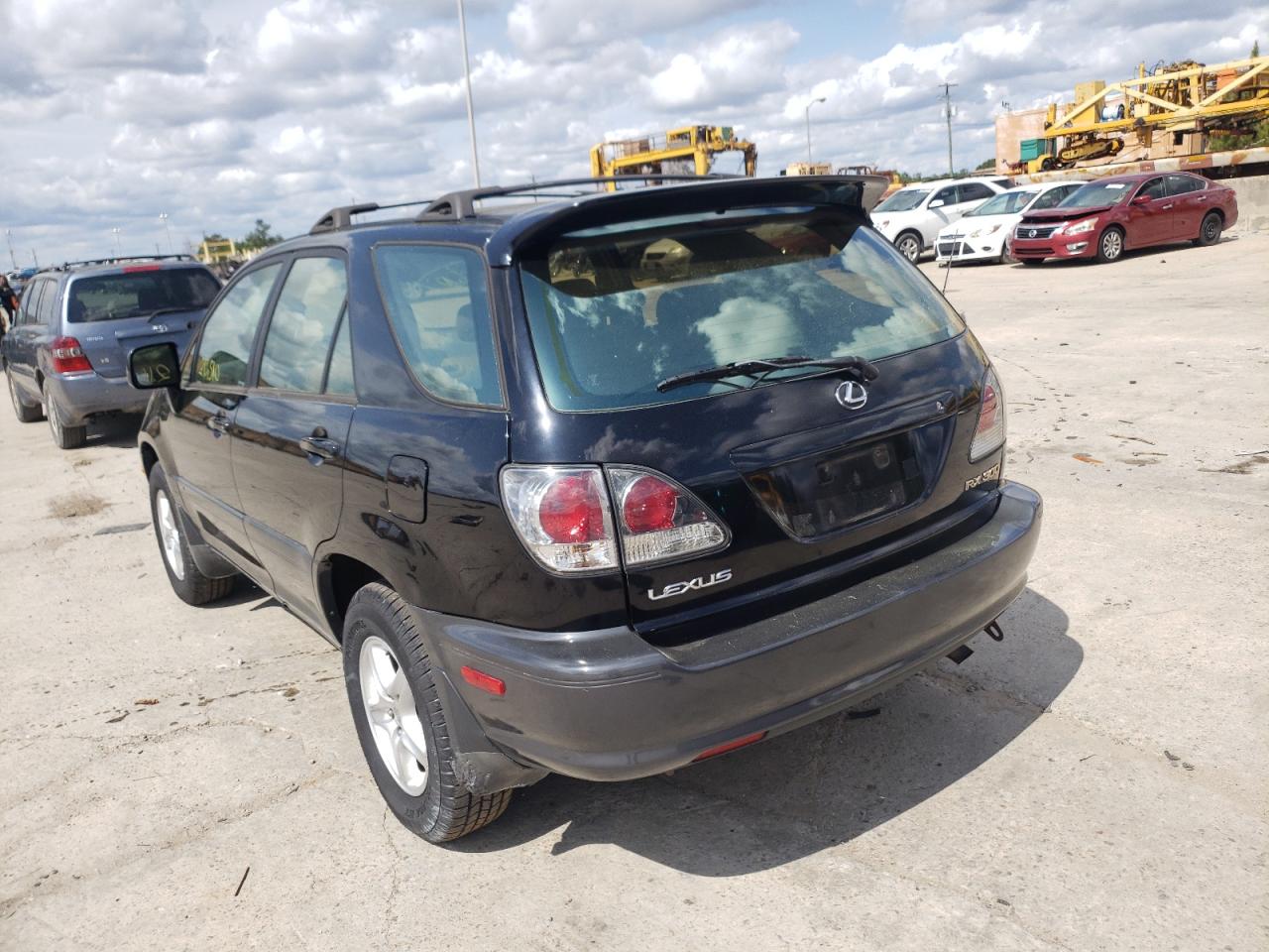 Photo 3 from auction – 2001 LEXUS RX 300 with VIN JTJHF10U710217537