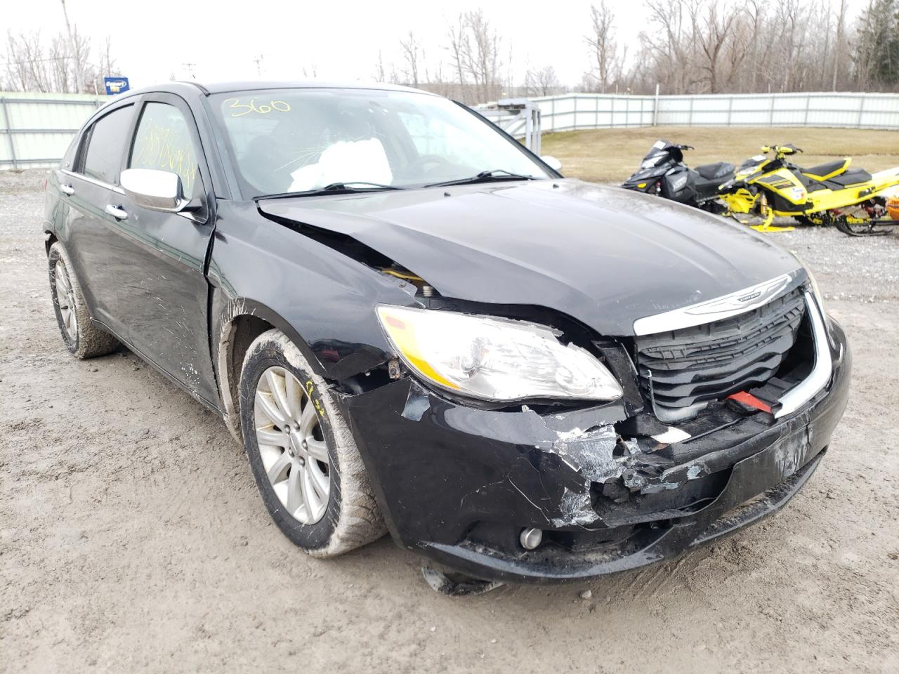 CHRYSLER 200 LIMITE 2013 with VIN 1C3CCBCG4DN556138 - Photo from auction