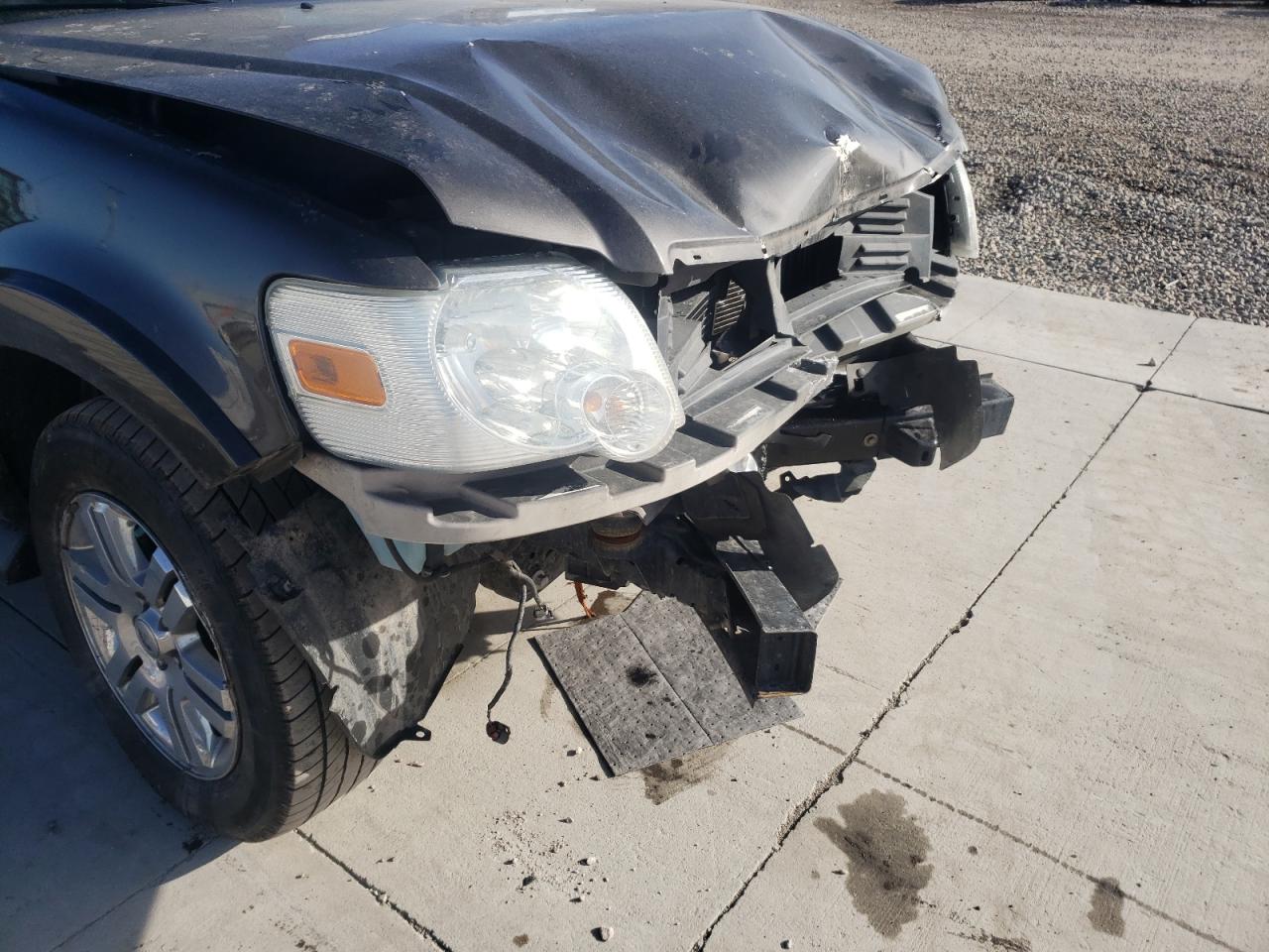 Photo 9 from auction – 2006 FORD EXPLORER L with VIN 1FMEU75856UB40091