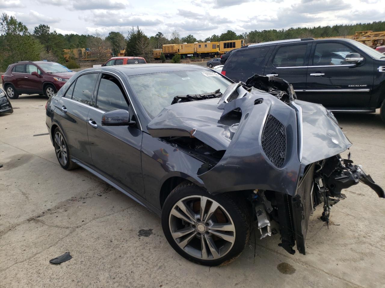 Photo 1 from auction – 2016 MERCEDES-BENZ E 350 with VIN WDDHF5KB4GB180827