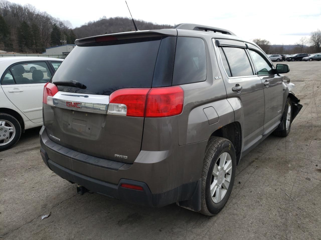 Photo 4 from auction – 2011 GMC TERRAIN SL with VIN 2CTFLTEC4B6303061