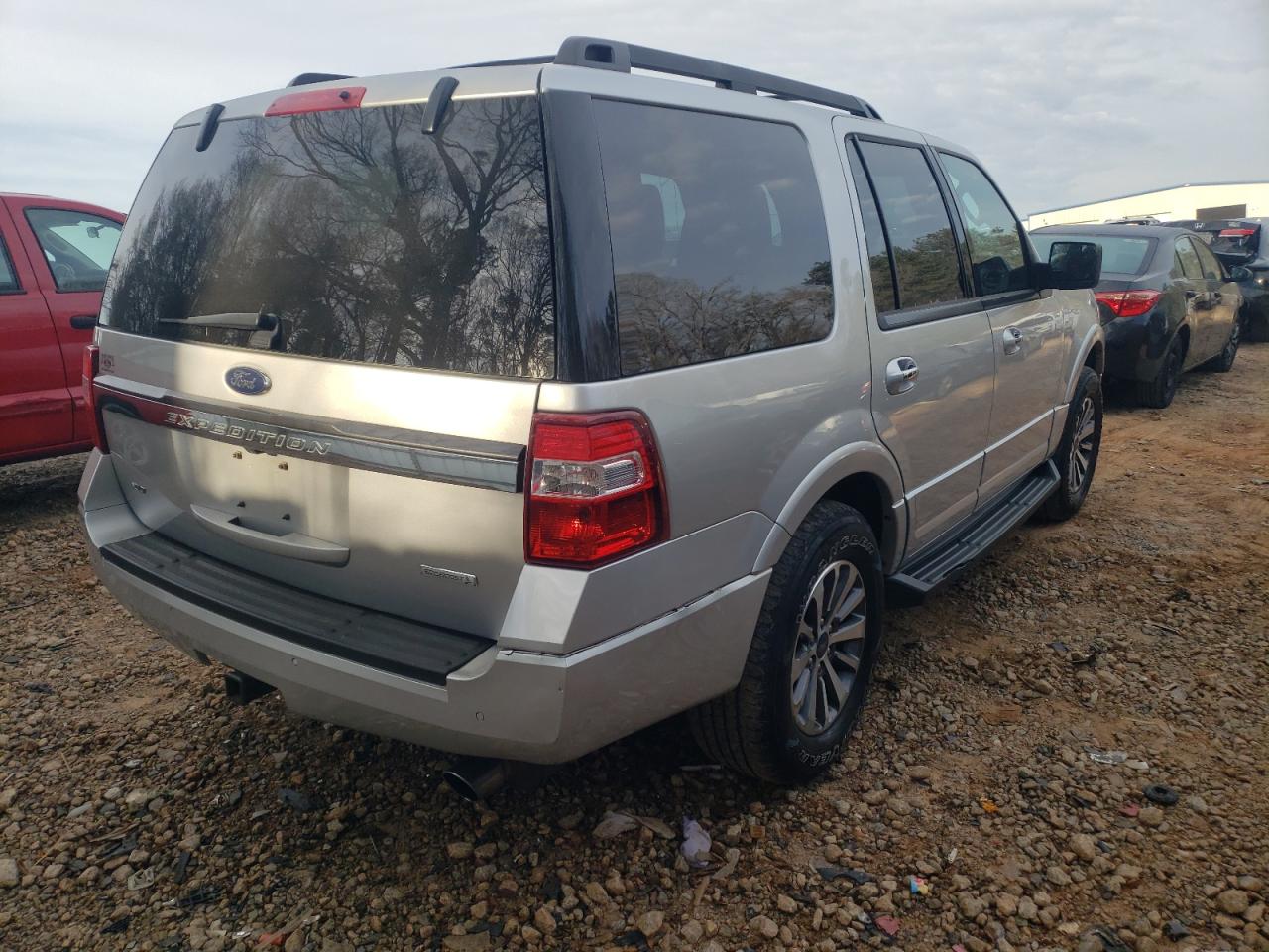 Photo 4 from auction – 2017 FORD EXPEDITION with VIN 1FMJU1HT4HEA41688