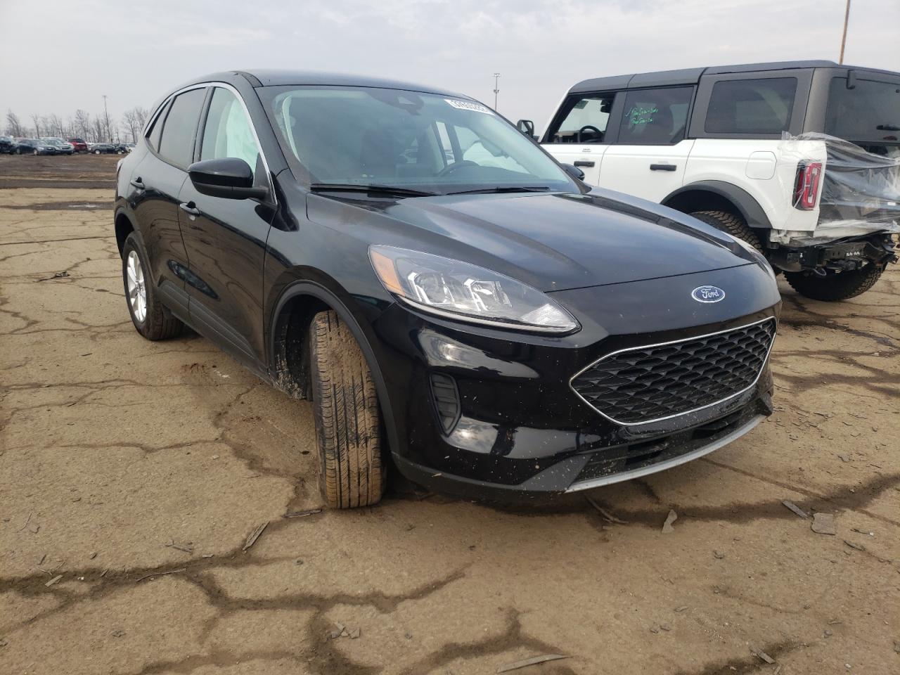 FORD ESCAPE SE 2021 with VIN 1FMCU9G64MUB11564 - Photo from auction