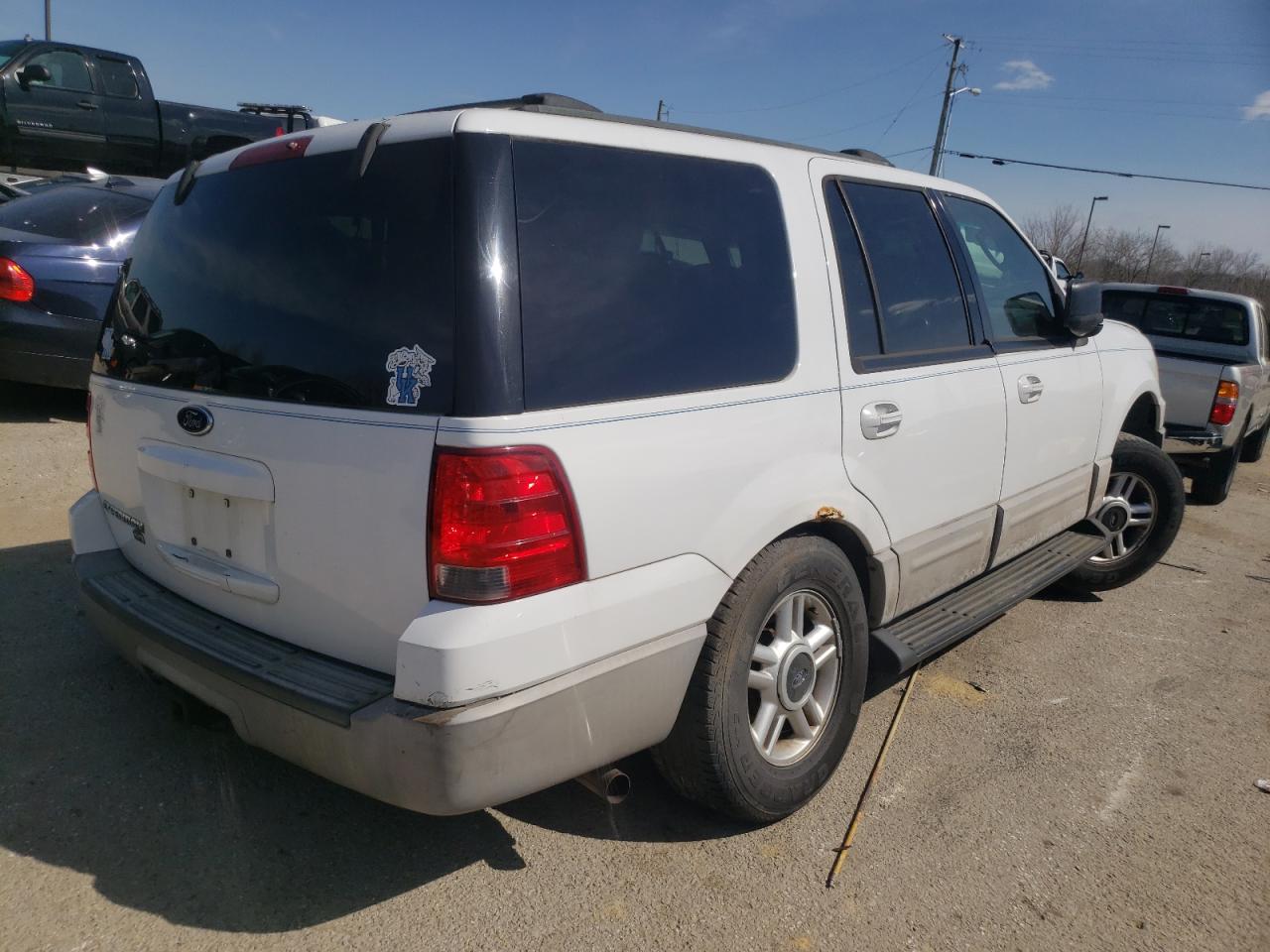 Photo 4 from auction – 2003 FORD EXPEDITION with VIN 1FMRU15W63LB26103