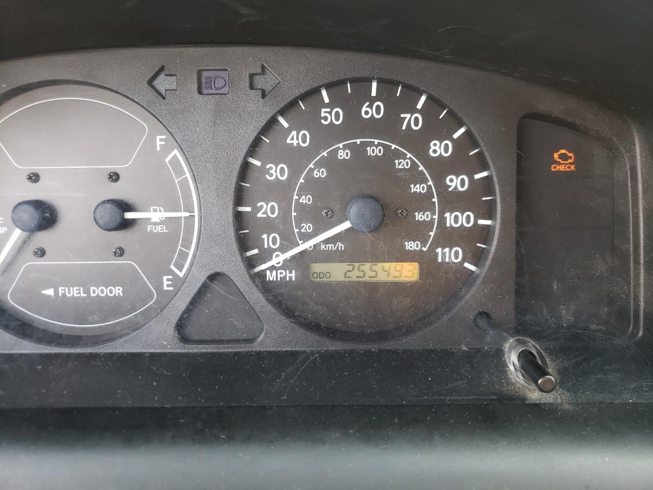 Photo 8 from auction – 2000 TOYOTA COROLLA VE with VIN 1NXBR12E4YZ331127