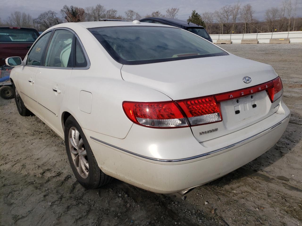 Photo 3 from auction – 2008 HYUNDAI AZERA SE with VIN KMHFC46FX8A272321