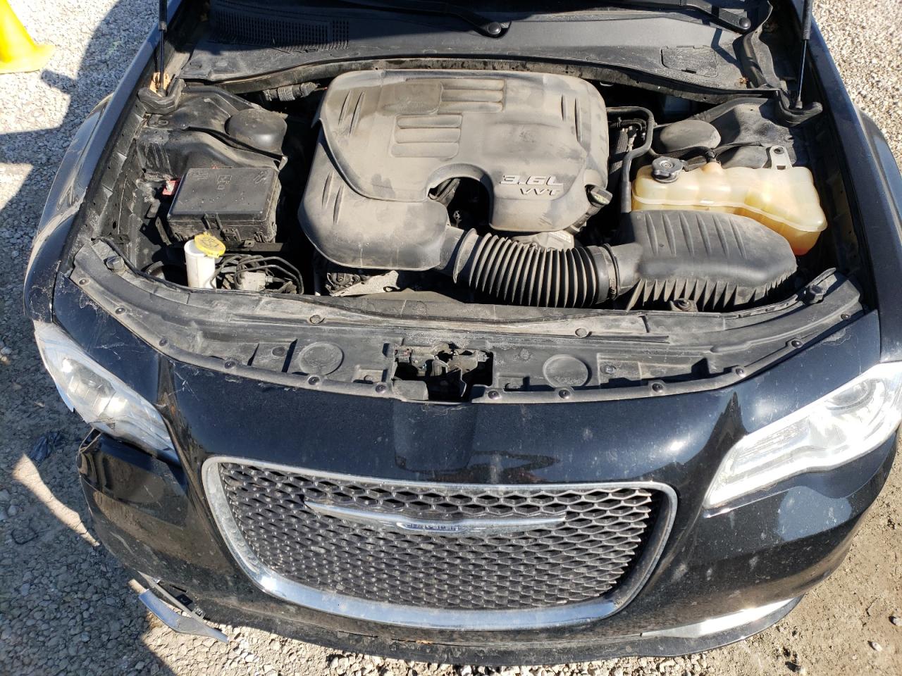 Photo 7 from auction – 2016 CHRYSLER 300C with VIN 2C3CCAEG7GH334021
