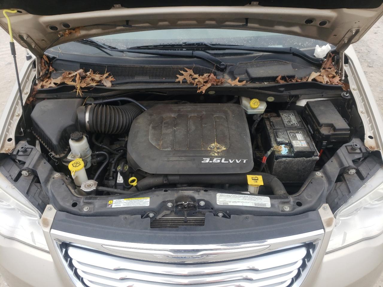 Photo 7 from auction – 2012 CHRYSLER TOWN & COU with VIN 2C4RC1GG2CR370240