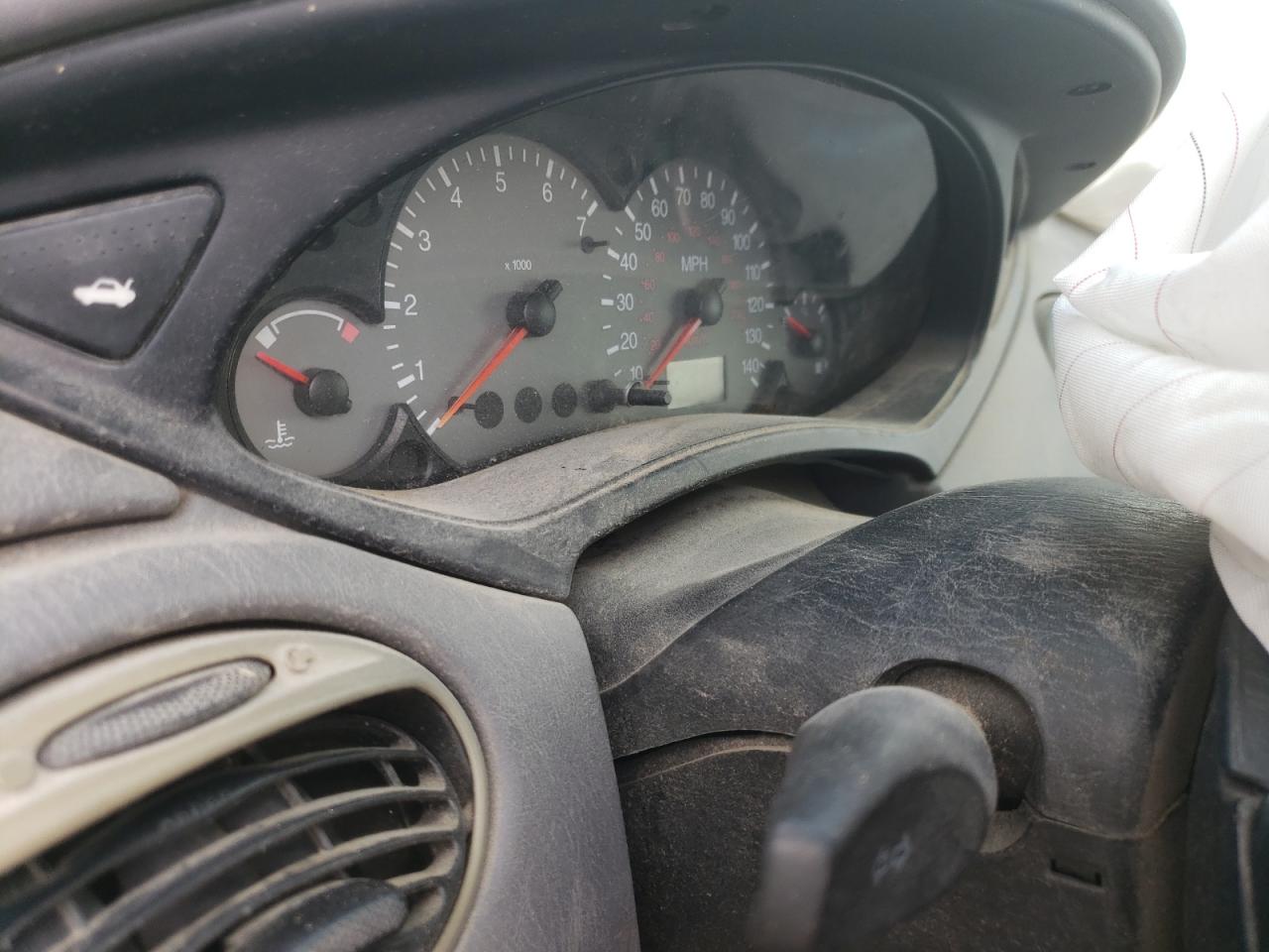 Photo 8 from auction – 2003 FORD FOCUS ZX3 with VIN 3FAFP31323R149083