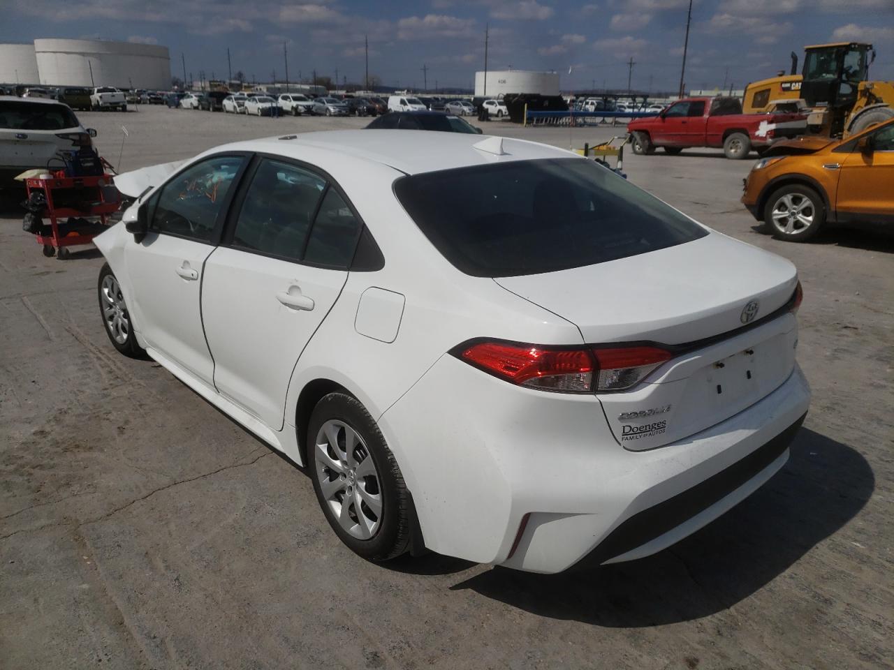 Photo 3 from auction – 2021 TOYOTA COROLLA LE with VIN 5YFEPMAEXMP197533