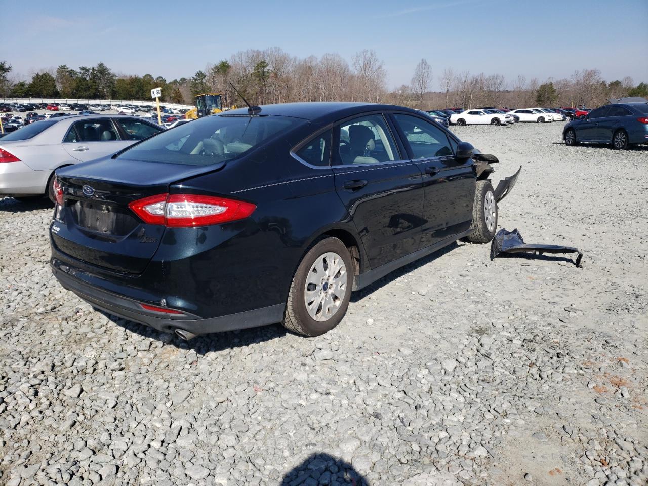 Photo 4 from auction – 2014 FORD FUSION S with VIN 3FA6P0G7XER265840
