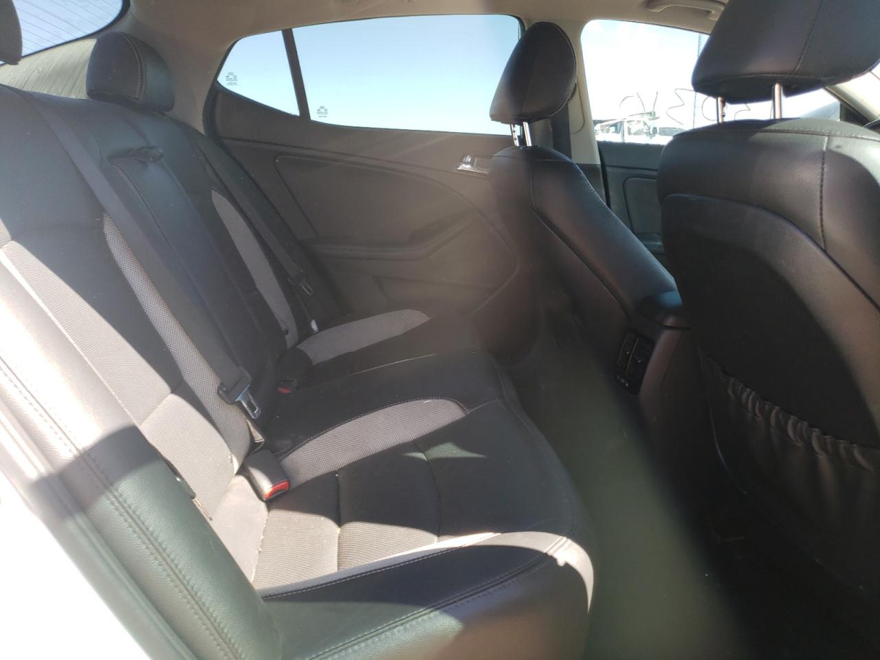 Photo 6 from auction – 2013 KIA OPTIMA SX with VIN 5XXGR4A63DG184031