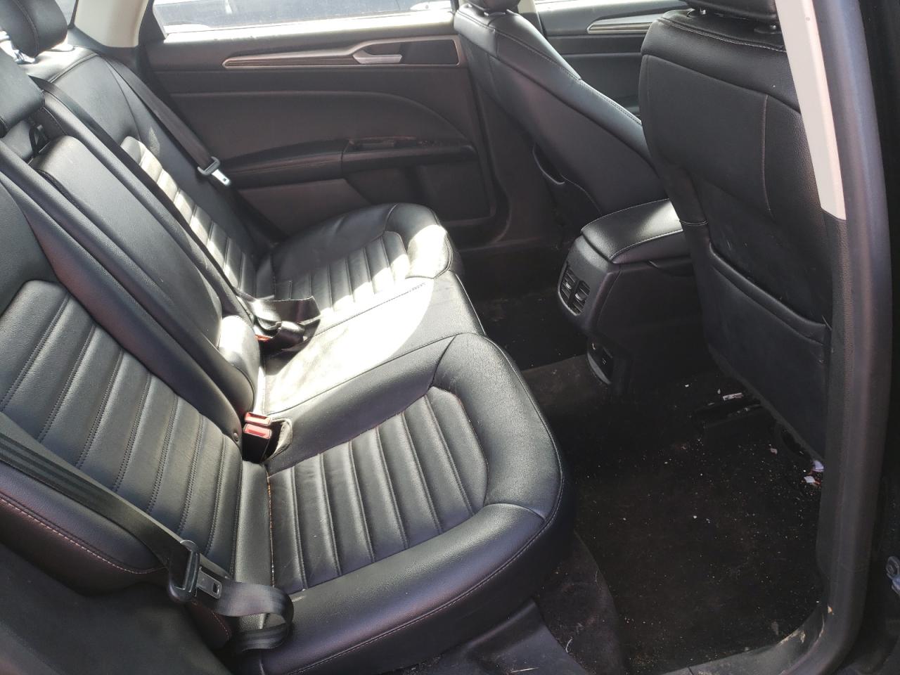 Photo 6 from auction – 2018 FORD FUSION SE with VIN 3FA6P0HD3JR220902