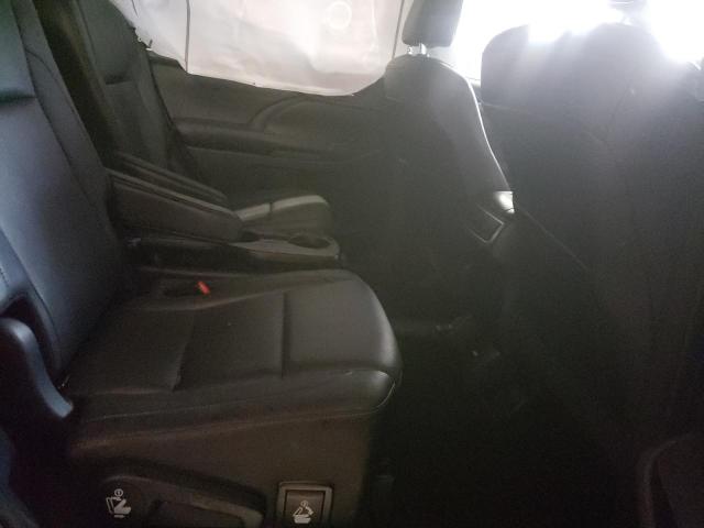 Photo 6 from auction – 2018 TOYOTA HIGHLANDER with VIN 5TDDZRFH0JS888420