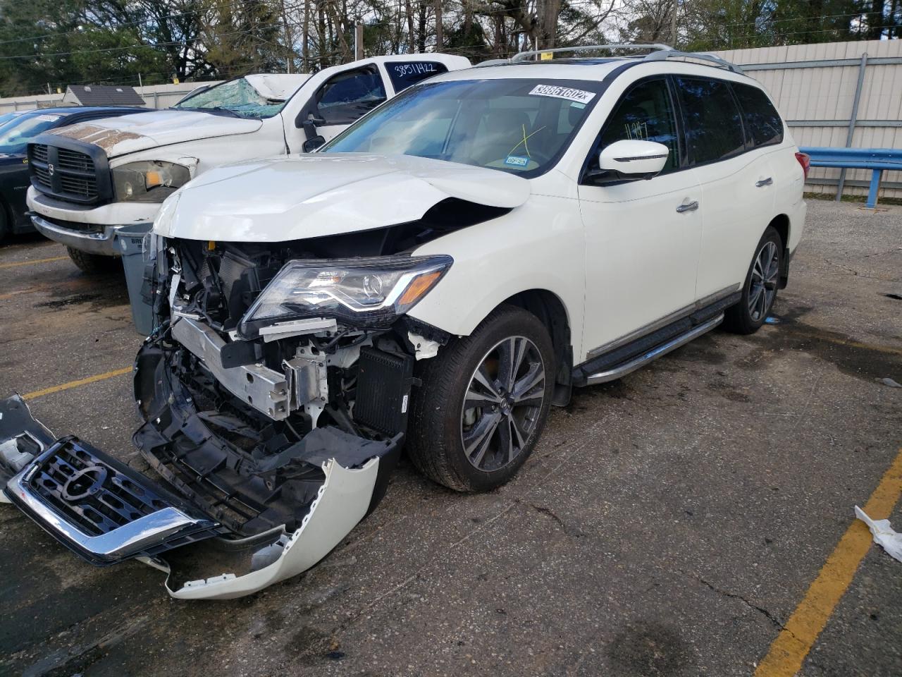 Photo 2 from auction – 2020 NISSAN PATHFINDER with VIN 5N1DR2DN3LC625760