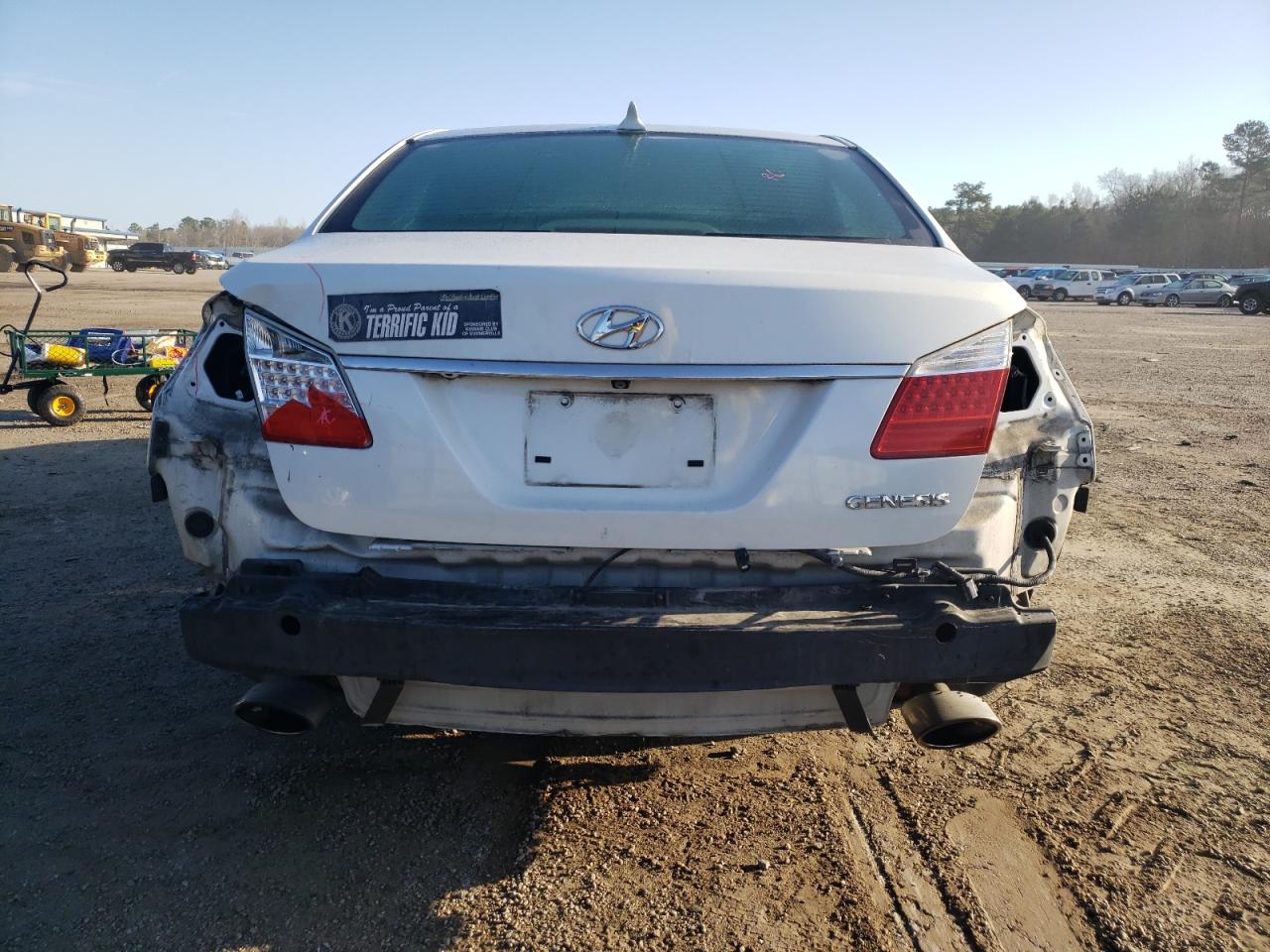 Photo 9 from auction – 2009 HYUNDAI GENESIS 3. with VIN KMHGC46E39U036699