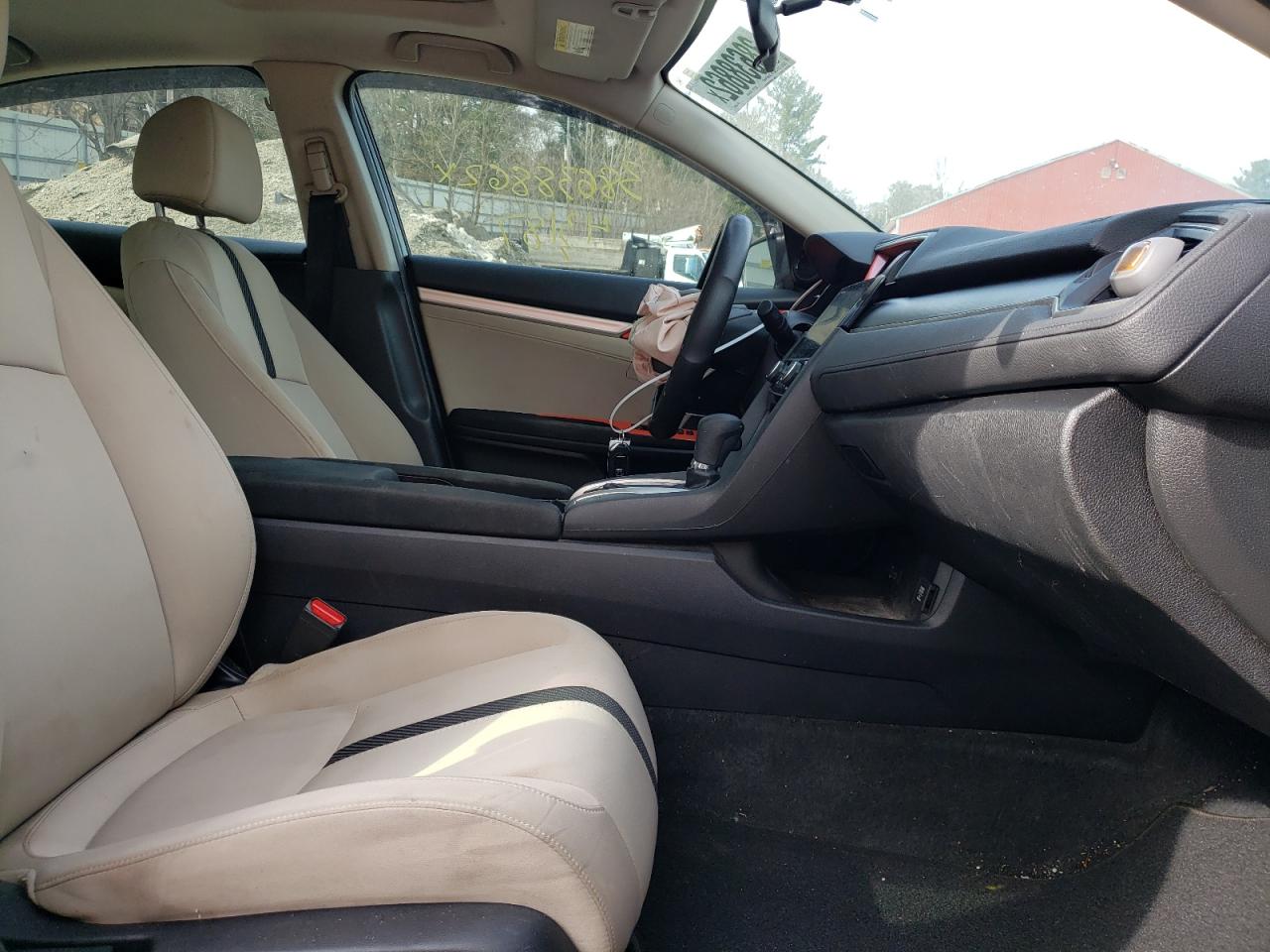 Photo 5 from auction – 2018 HONDA CIVIC EX with VIN 2HGFC2F75JH530299