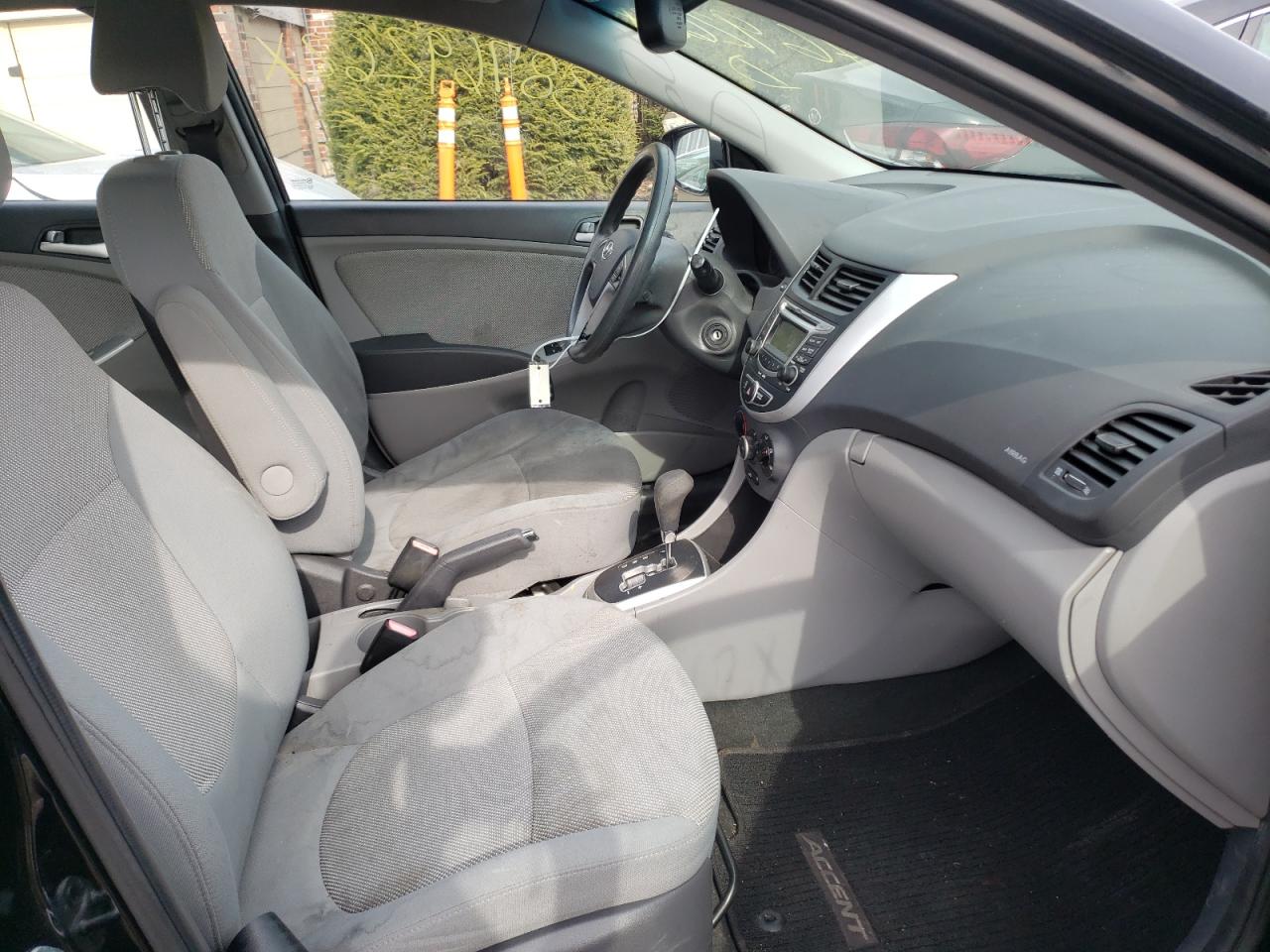 Photo 5 from auction – 2013 HYUNDAI ACCENT with VIN KMHCT5AE0DU089235