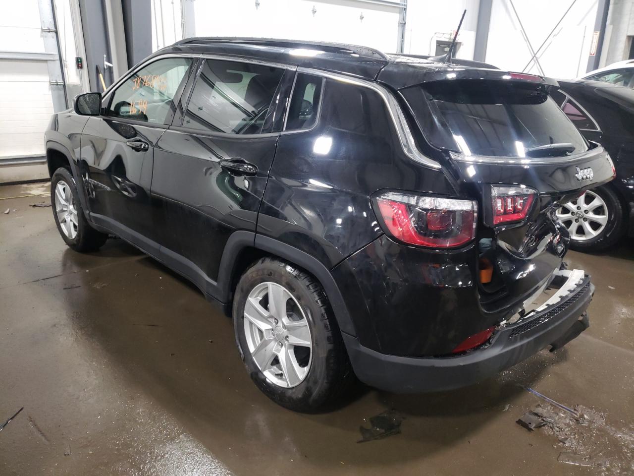 Photo 3 from auction – 2022 JEEP COMPASS LA with VIN 3C4NJDBB5NT102218