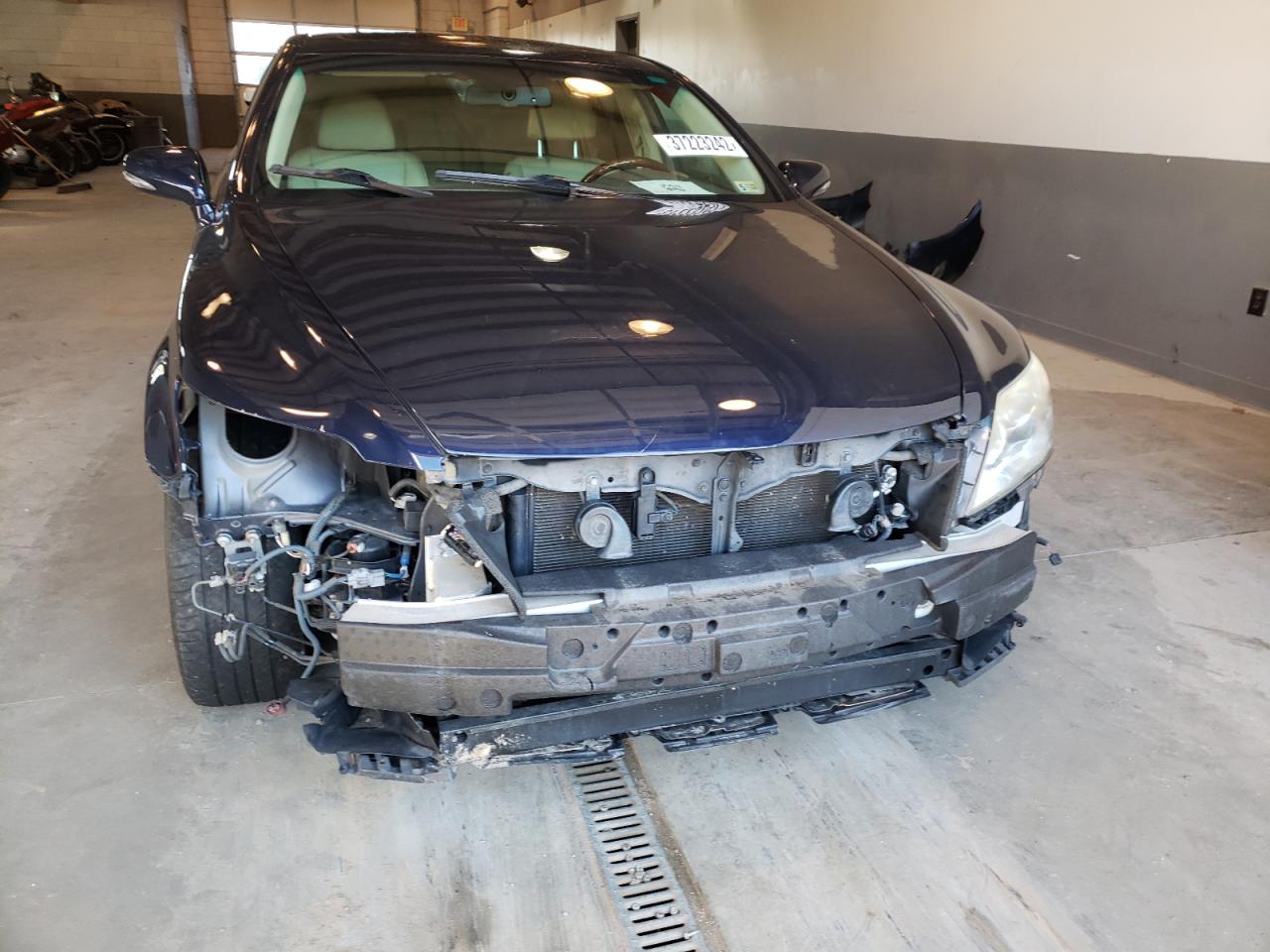 Photo 9 from auction – 2010 LEXUS LS 460 with VIN JTHCL5EF9A5008647