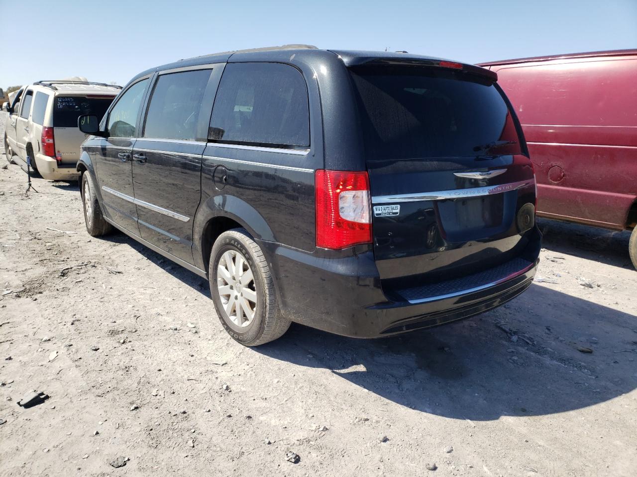 Photo 3 from auction – 2013 CHRYSLER TOWN & COU with VIN 2C4RC1BG4DR560503