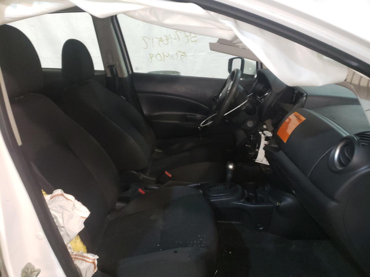 Photo 5 from auction – 2019 NISSAN VERSA NOTE with VIN 3N1CE2CP3KL360200
