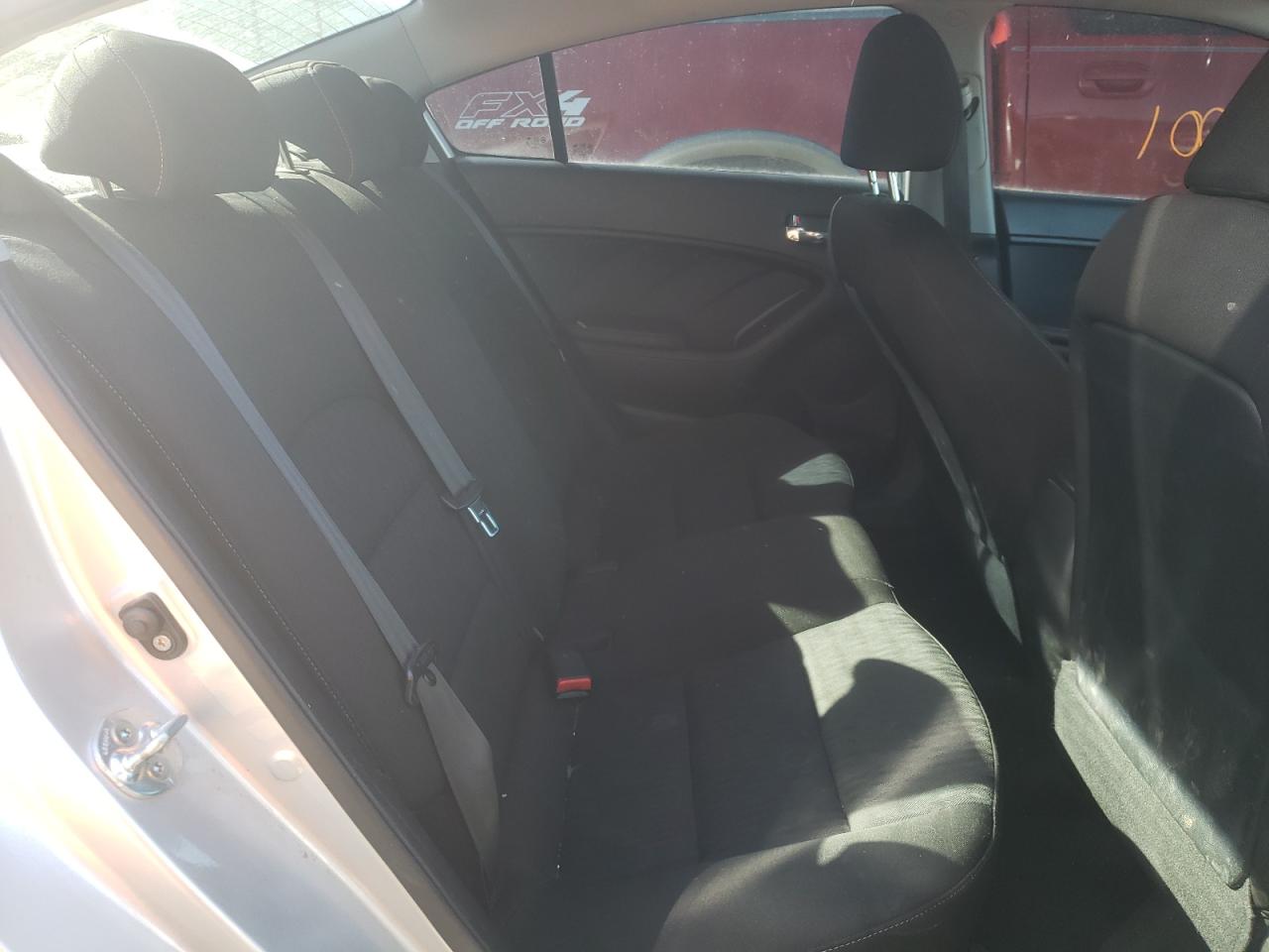 Photo 6 from auction – 2014 KIA FORTE LX with VIN KNAFK4A65E5148988